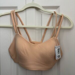 Lululemon  LIKE A CLOUD BRA *LIGHT SUPPORT, B/C CUP